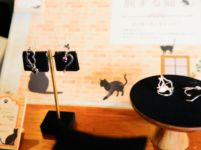 宝石と猫展　旅する猫　個展　報告　神戸